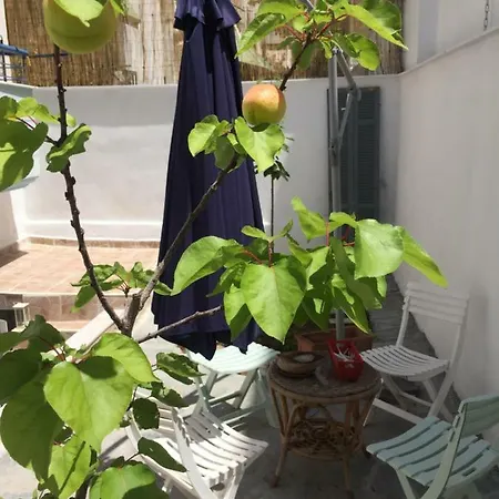 Wih Backyard Apartamento Tessalónica
